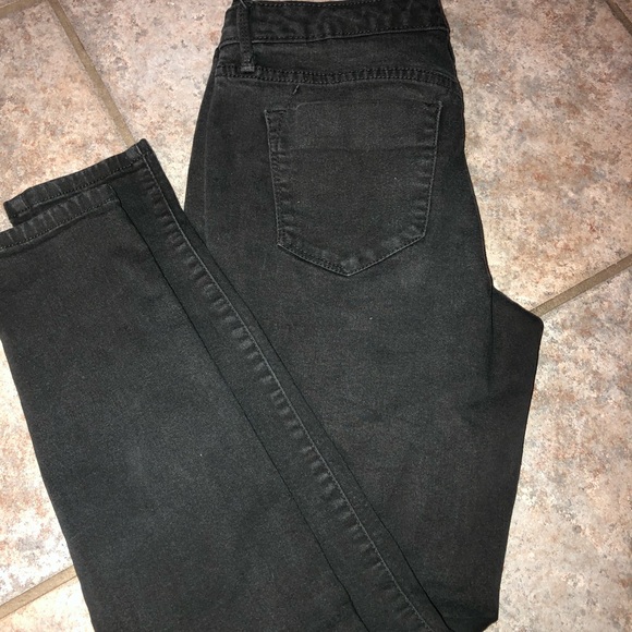 Black Jeans - Picture 2 of 3